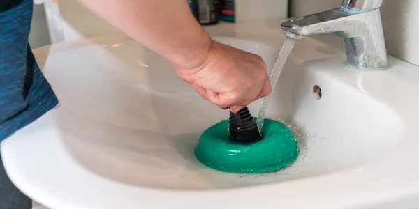 washbasin-blockage-clearing-in-newhall-ca